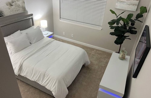 Lake Forest Condo | 1st floor condo in gated community. Located in Lake Forest, Ca.