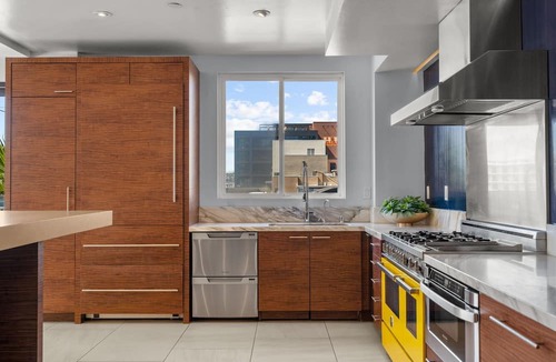 Little Italy Apartment | Little Italy Studio w/Office by Anyplace - 11664