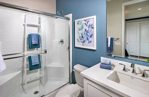 Moreno Valley Apartment | Modern Radiant Haven Retreat apartment with AC and WiFi in Moreno Valley