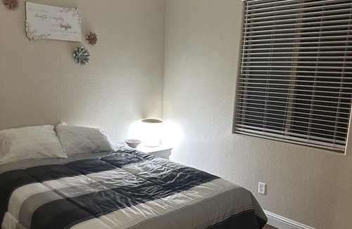 Merced County House | “Family Friendly ~ Pet Friendly ~ GYM ~ Safe Location”