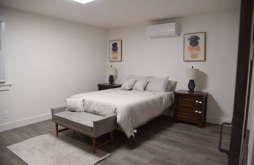 Riverside House | Modern & Cozy Family Home in Wood Streets of Riverside