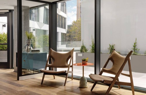 Tenderloin House | Explore The Best of San Francisco, Urban Haven Near Pier 39, Pets Are Allowed!