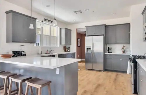 Atascadero House | Mirasol Manor -sleeps up to 14! Minutes to Paso + SLO