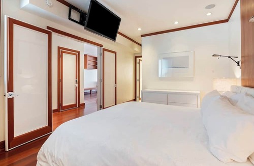 Eastern Malibu Condo | SPECTACULAR MALIBU BEACH FRONT!