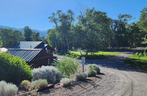Marysvale Cabin | Cozy Creekside Cabin with King bed, Loft & Direct ATV Trail Access