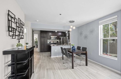 Porta D'italia Condo | Modern Stunner in Little Italy