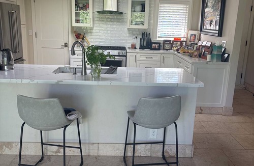 Napa House | Remodeled home only3 minutes from 6 wineries. A park at end of st w26 mile views