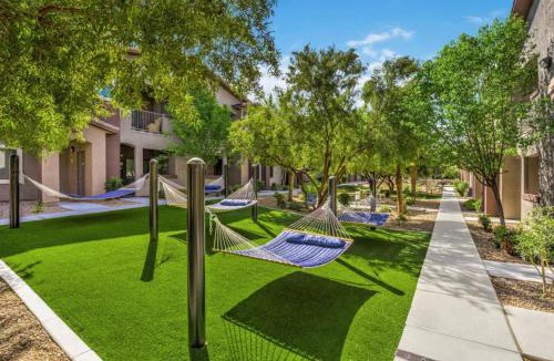 Henderson Apartment | Paradise Oasis Escape Apartment