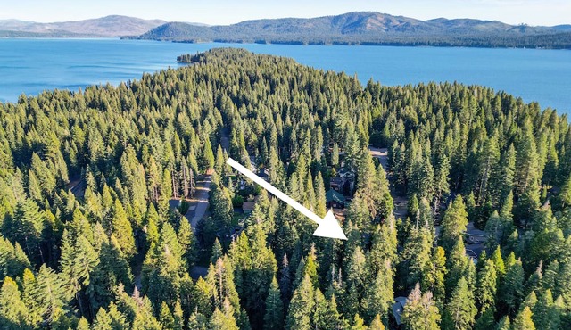 Lake Almanor Getaway Near Beach & Golf Course