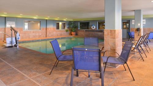 Holiday Inn Express Woodland Ihg Hotel 