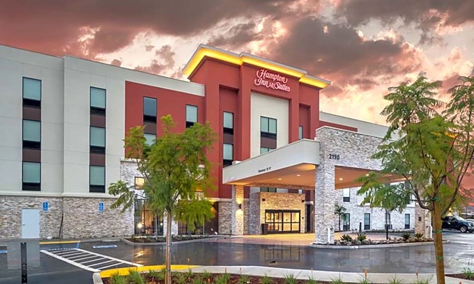 Santa Maria Hotel | Hampton Inn & Suites Santa Maria
